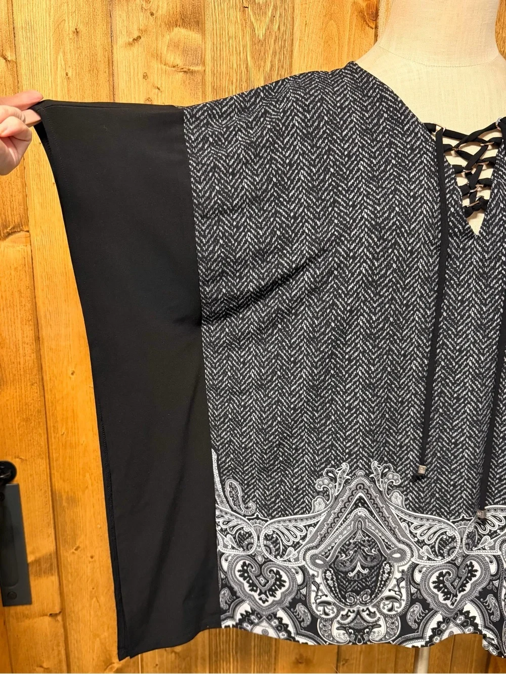 Michael Kors 1X Black White Poncho Style Blouse Tie Front